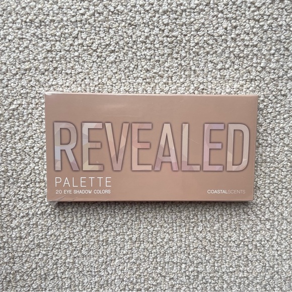 NEW - Coastal Scents Revealed Eyeshadow Palette - Picture 2 of 3